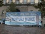 NAPOLI RENDE PUBBLICA L’ACQUA E ATTUA I REFERENDUM. LO FACCIAMO ANCHE IN SARDEGNA?