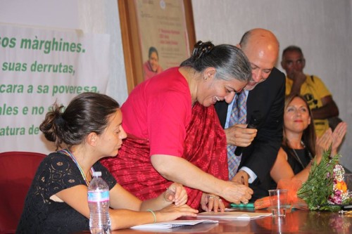 VANDANA SHIVA FIRMA